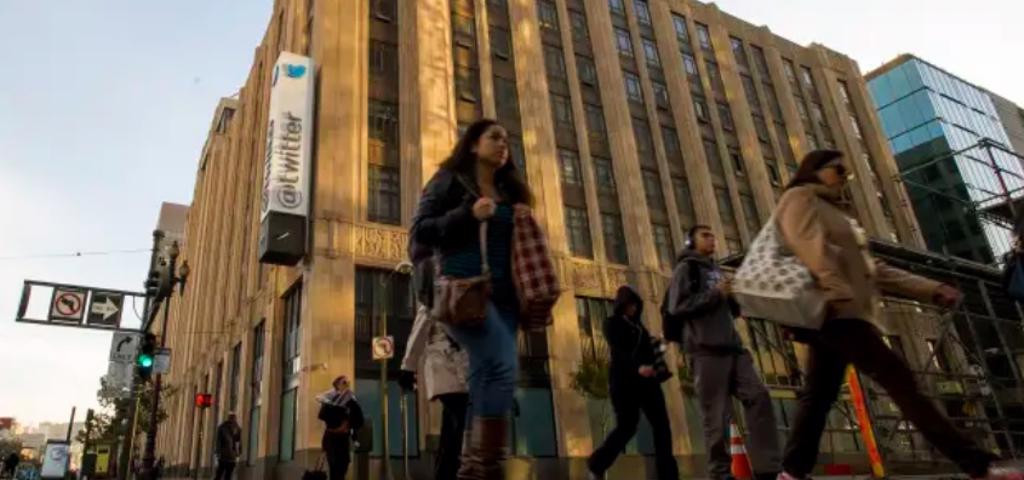 Απλήρωτα τα ενοίκια στα γραφεία του Twitter  Απλήρωτα τα ενοίκια στα γραφεία του Twitter